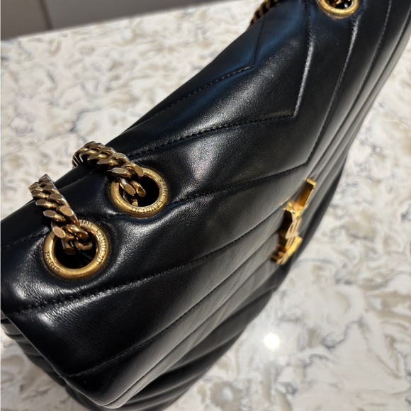 Yves Saint Laurent Black Quilted Leather Bag Medium Lou Lou - Picture 5 of 16